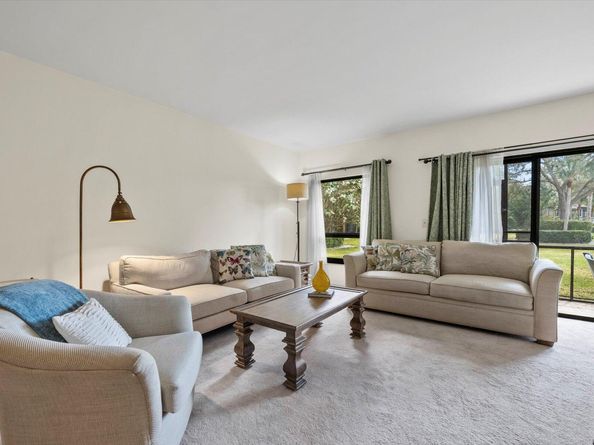 13334 Polo Club Road 236, Wellington FL 33414