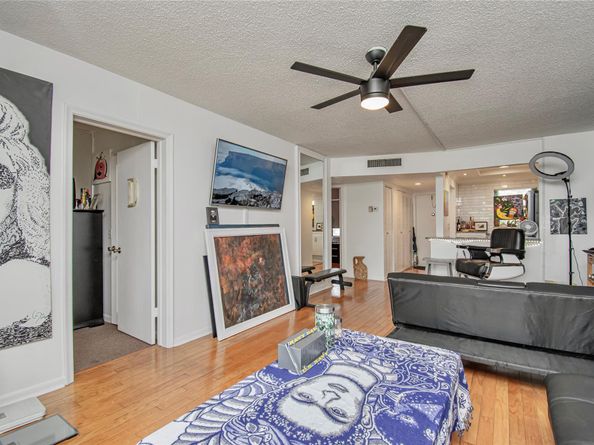 1638 Embassy Dr 308, West Palm Beach FL 33401