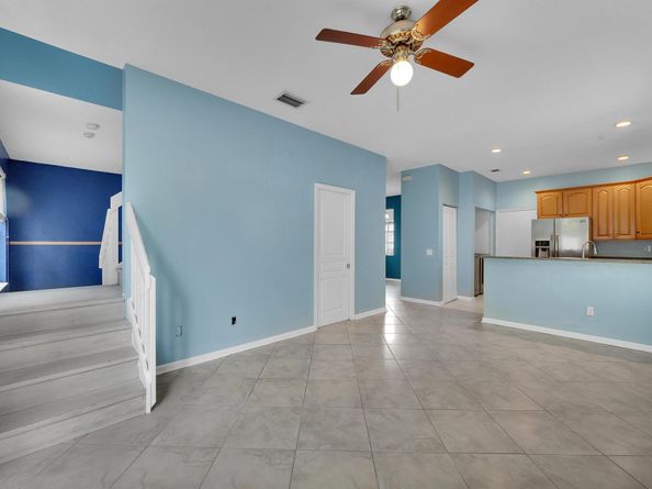 5453 Queenship Court, Greenacres FL 33463
