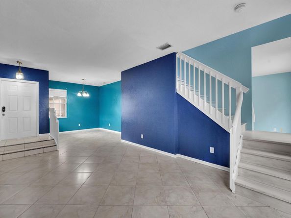 5453 Queenship Court, Greenacres FL 33463