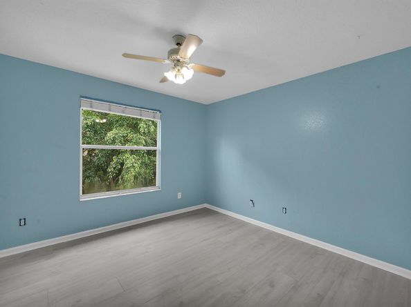 5453 Queenship Court, Greenacres FL 33463
