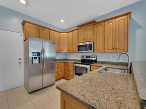 5453 Queenship Court, Greenacres FL 33463