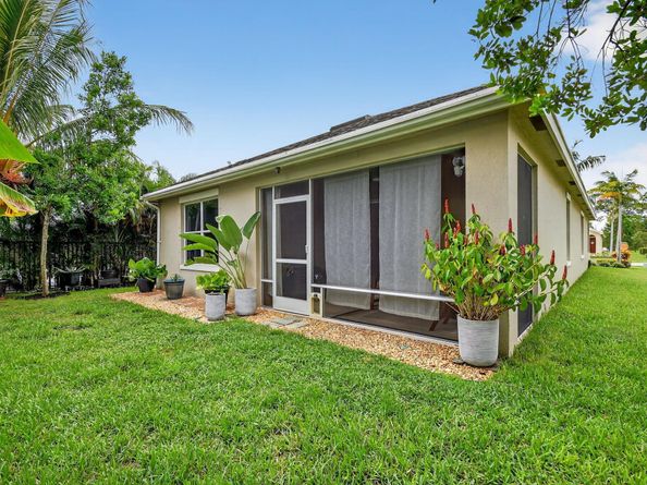 3756 Whitney Park Lane, Greenacres FL 33463
