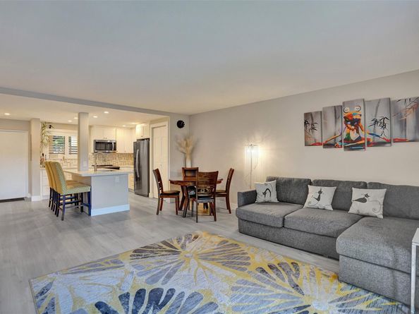 930 SW 9th Street Cir 104, Boca Raton FL 33486