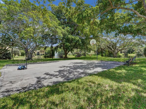 930 SW 9th Street Cir 104, Boca Raton FL 33486