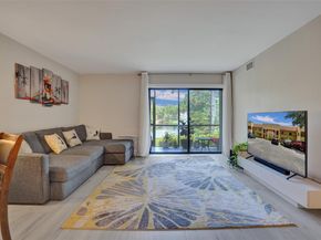 930 SW 9th Street Cir 104, Boca Raton FL 33486