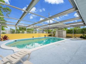 111 NE 46th St, Oakland Park FL 33334