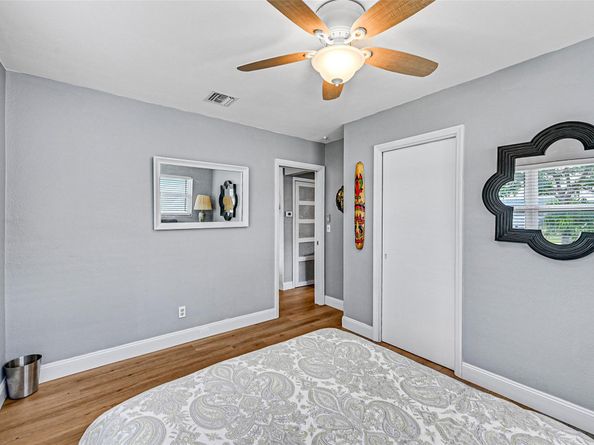 111 NE 46th St, Oakland Park FL 33334