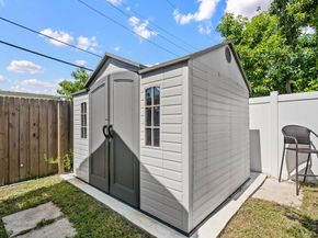 309 SW 7 Street, Hallandale Beach FL 33009