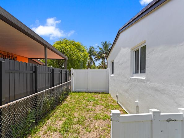 531 N 68th Terrace, Hollywood FL 33024