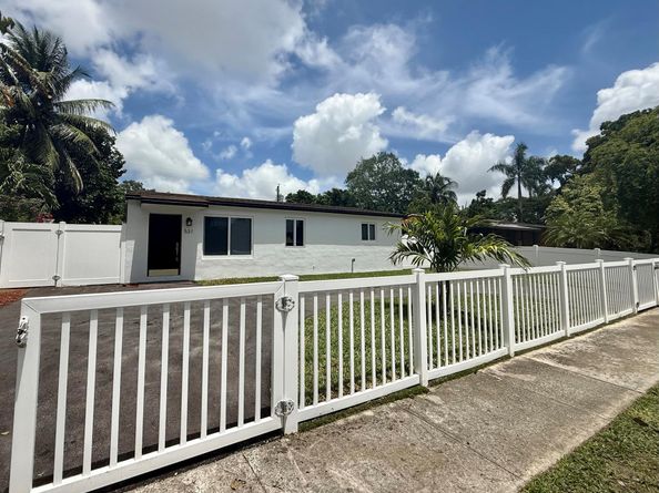 531 N 68th Terrace, Hollywood FL 33024