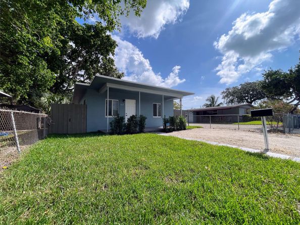 1617 NW 7th St, Fort Lauderdale FL 33311