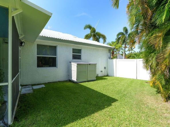 3262 NW 22nd Ave, Fort Lauderdale FL 33309