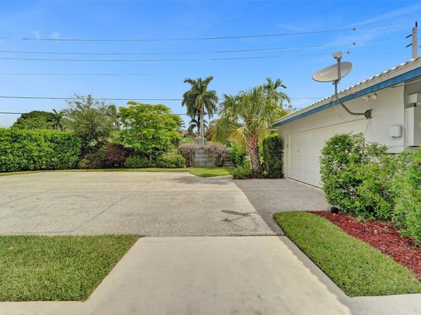2600 NE 21 Street, Fort Lauderdale FL 33305