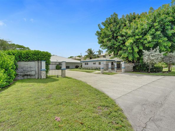 2600 NE 21 Street, Fort Lauderdale FL 33305