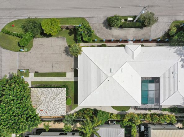 2600 NE 21 Street, Fort Lauderdale FL 33305