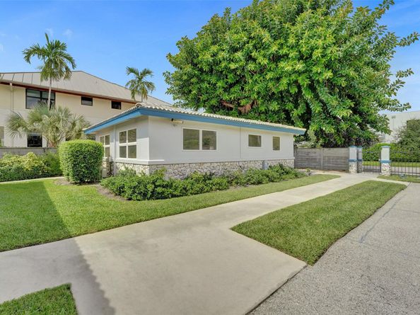 2600 NE 21 Street, Fort Lauderdale FL 33305