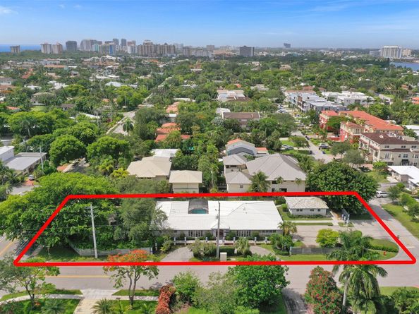 2600 NE 21 Street, Fort Lauderdale FL 33305