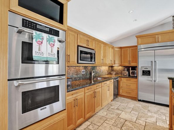 6650 NW 47th St, Coral Springs FL 33067