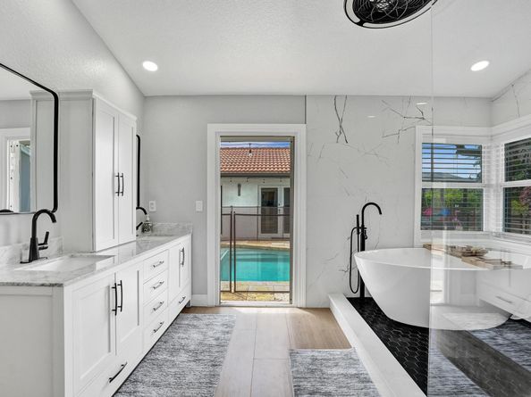 6650 NW 47th St, Coral Springs FL 33067
