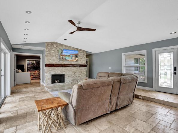 6650 NW 47th St, Coral Springs FL 33067