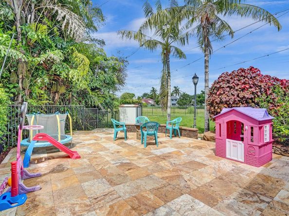 6650 NW 47th St, Coral Springs FL 33067