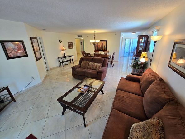 17801 N Bay Rd 301, Sunny Isles Beach FL 33160