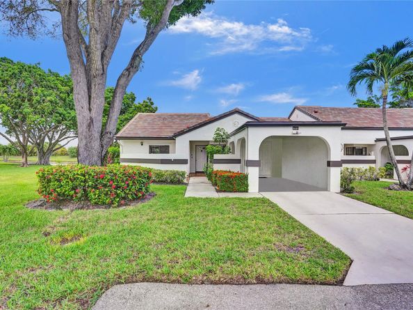 5658 Parkwalk Circle East, Boynton Beach FL 33472