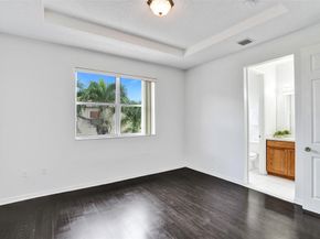 2242 NE 42nd Ave, Homestead FL 33033