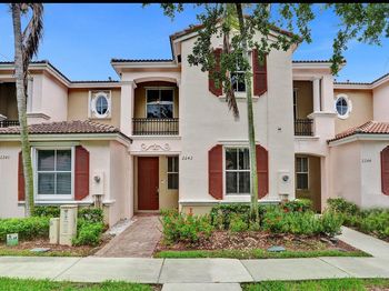 2242 NE 42nd Ave