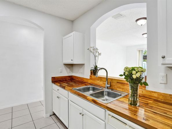 2242 NE 42nd Ave, Homestead FL 33033