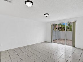 2242 NE 42nd Ave, Homestead FL 33033