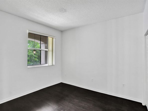 2242 NE 42nd Ave, Homestead FL 33033