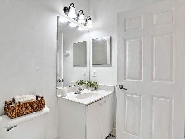2242 NE 42nd Ave, Homestead FL 33033