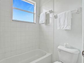 2242 NE 42nd Ave, Homestead FL 33033