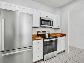 2242 NE 42nd Ave, Homestead FL 33033