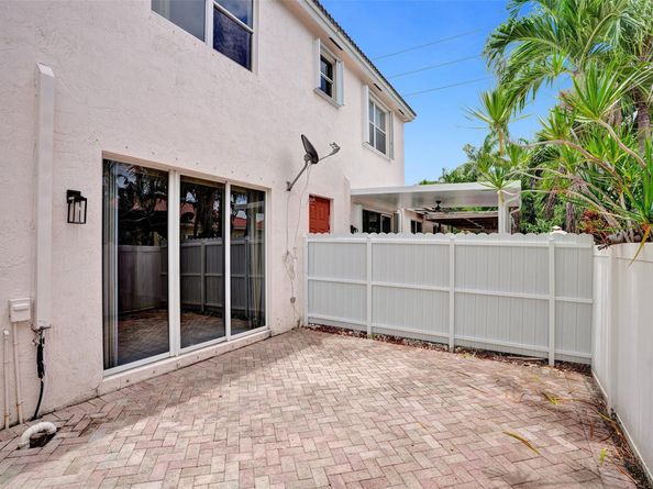 2242 NE 42nd Ave, Homestead FL 33033
