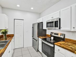 2242 NE 42nd Ave, Homestead FL 33033
