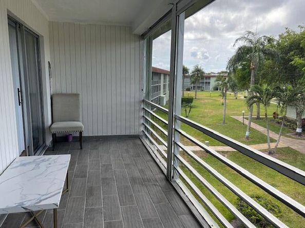 3400 Springdale 303 Boulevard 303, Palm Springs FL 33461