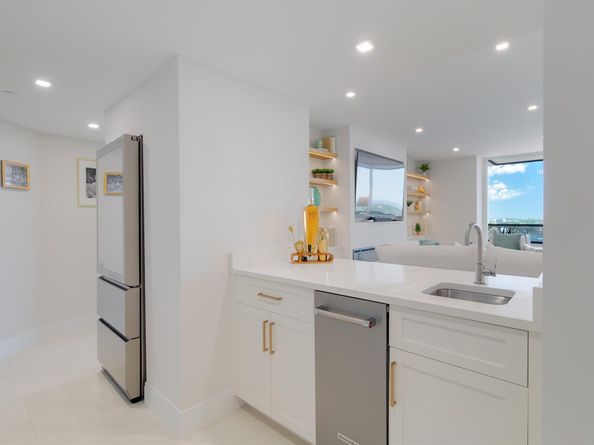 100 Lakeshore Drive 1954, North Palm Beach FL 33408