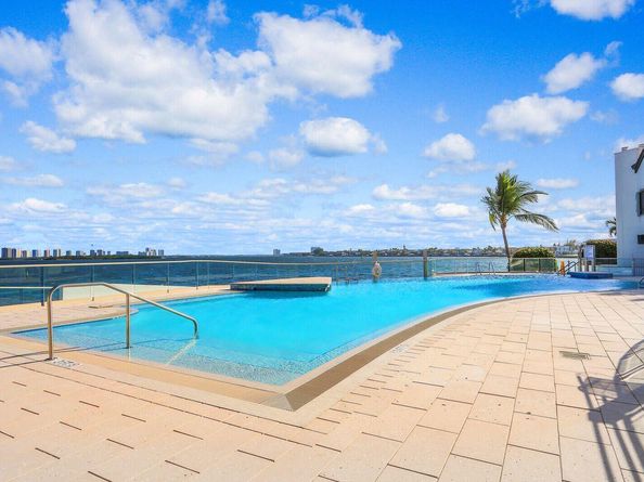 100 Lakeshore Drive 1954, North Palm Beach FL 33408