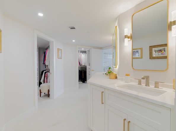 100 Lakeshore Drive 1954, North Palm Beach FL 33408