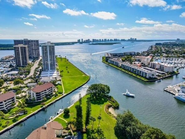 100 Lakeshore Drive 1954, North Palm Beach FL 33408
