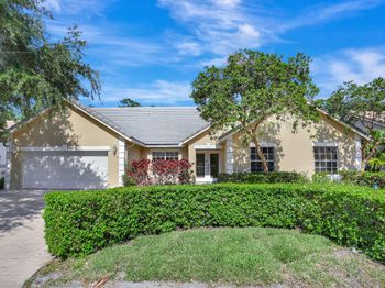2041 Oakmont Ter