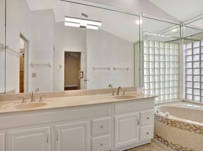 2041 Oakmont Ter, Coral Springs FL 33071