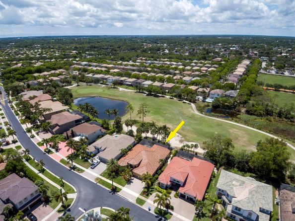 1815 Waldorf Drive, Royal Palm Beach FL 33411