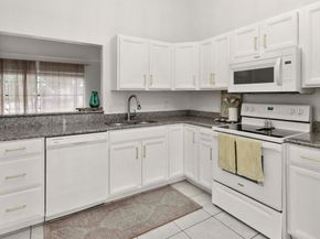 116 Sherwood Circle 7a, Jupiter FL 33458