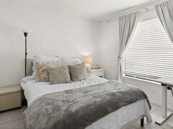 116 Sherwood Circle 7a, Jupiter FL 33458