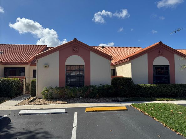84 Centennial Ct, Deerfield Beach FL 33442