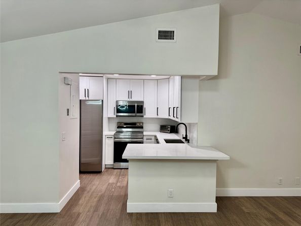84 Centennial Ct, Deerfield Beach FL 33442